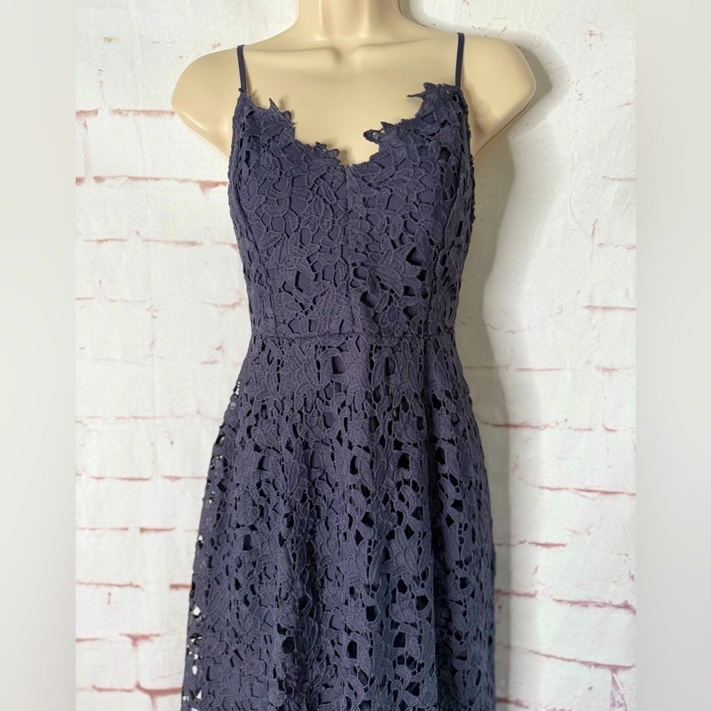 ANTHROPOLOGY MAEVE ASTR The LABEL Eyelet Lace Overlay Midi Dress Slate Blue M - Picture 2 of 15